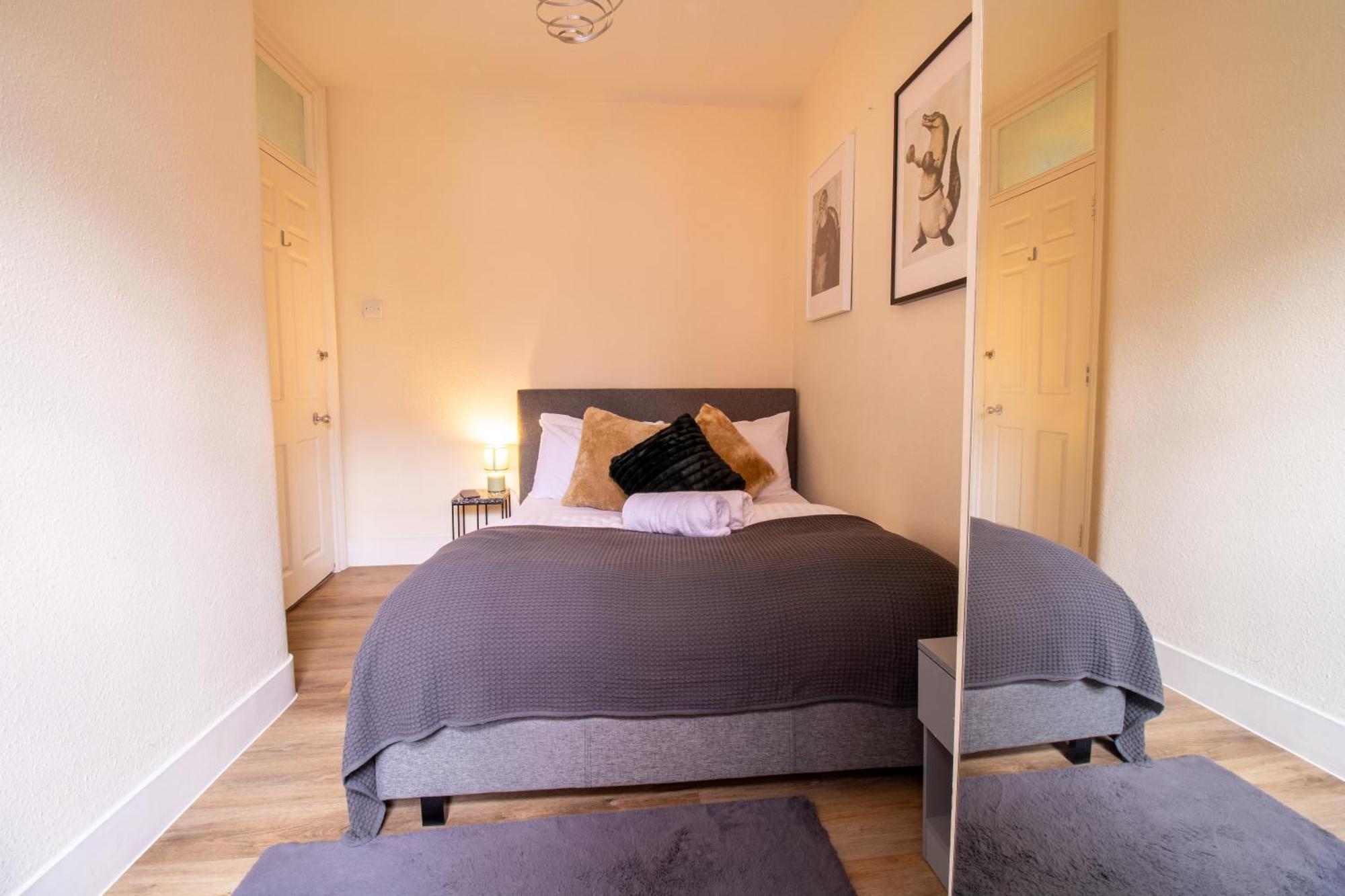 Cosy 2-Bedroom Apartment In Mayfair 8Cb - 4Th Floor No Elevator Londra Esterno foto