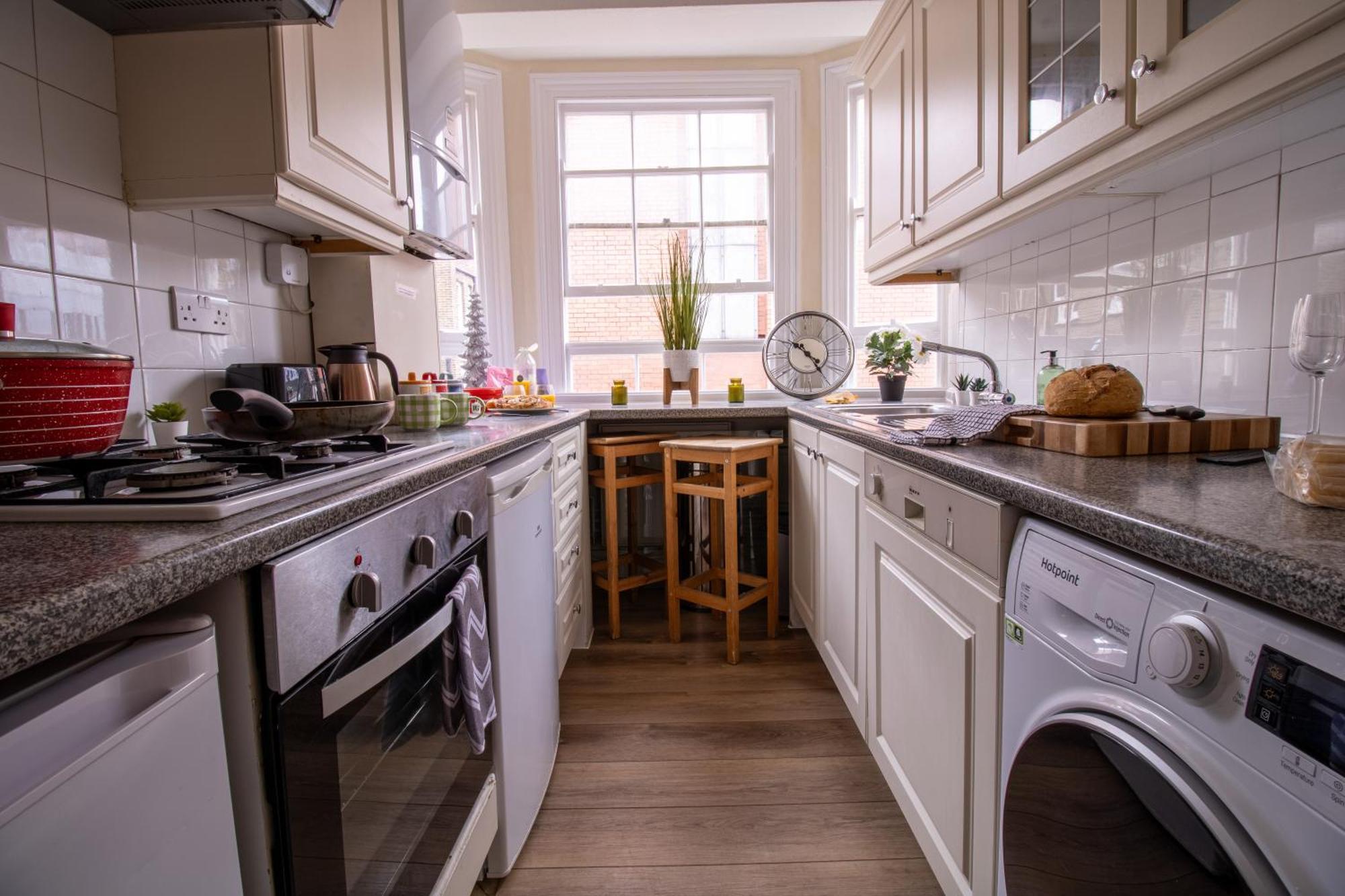 Cosy 2-Bedroom Apartment In Mayfair 8Cb - 4Th Floor No Elevator Londra Esterno foto